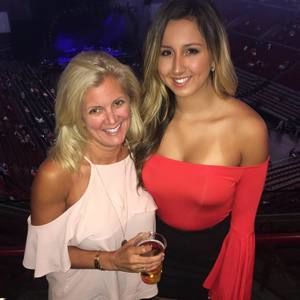 Meet your Posher, Lyndsay